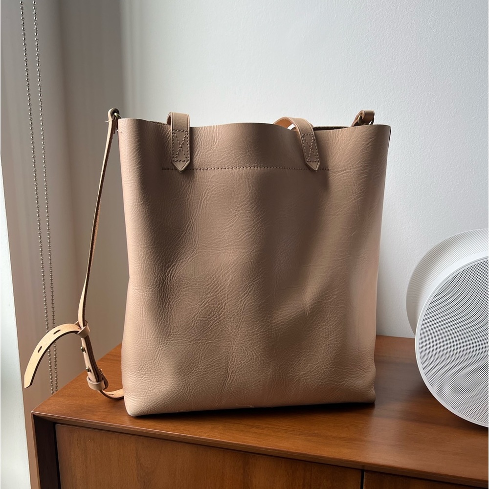 Used Madewell “The Medium Transport Tote” in beige